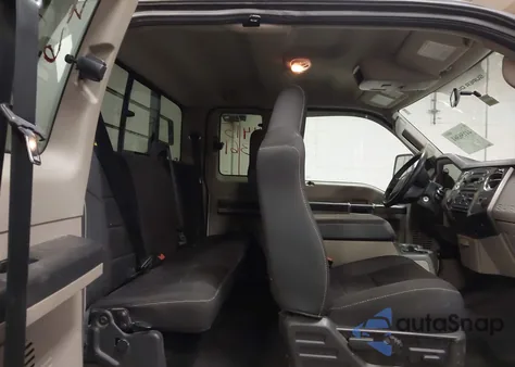 2009 Ford F-250 Fx4/Lariat/Xl/Xlt z USA, uszkodzony, nr VIN 1FTSX21Y59EB26391